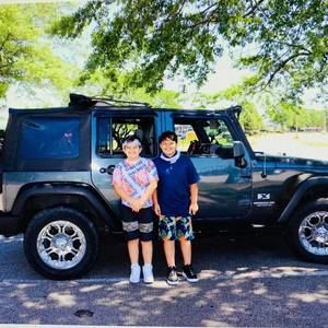 Meet your Posher, Carlos